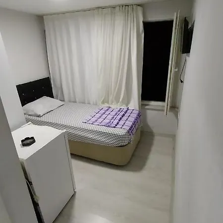 Artemis Apart&otel *