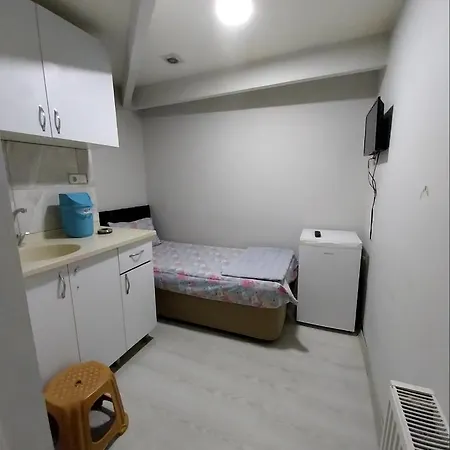 Artemis Apart&otel شقة فندقية